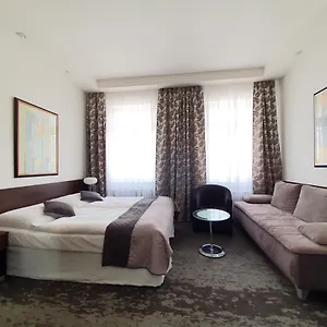 Royal Plaza פראג