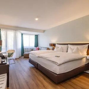 **** Szálloda Spalentor - Ihr Sympathisches Stadthotel Svájc